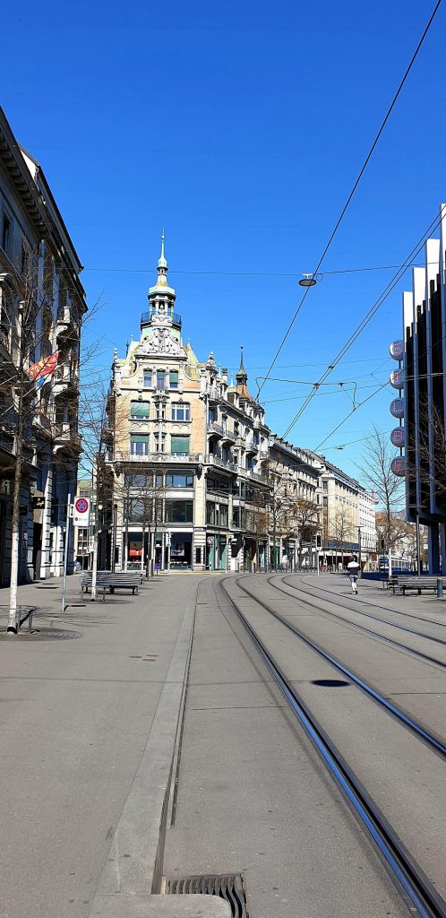 Family-Friendly Transfers: Minivan Services for Your Zurich Trip