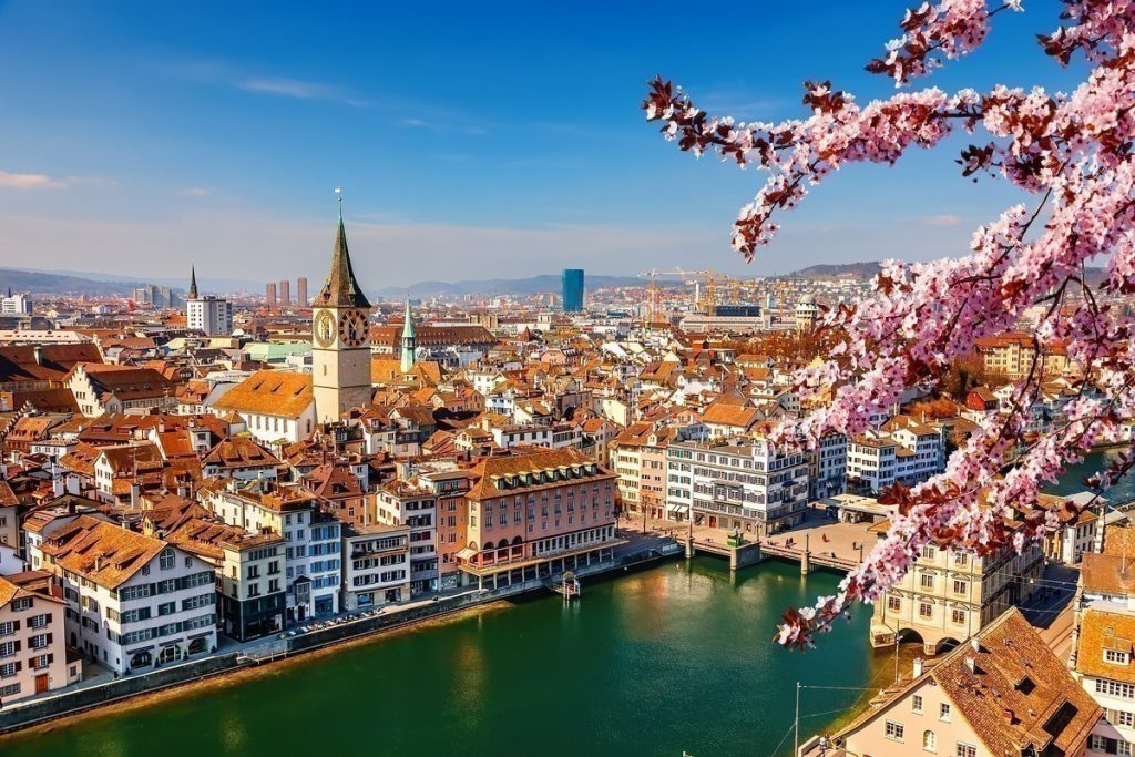 Zurich Day Tours with a Chauffeur: Best Routes for Early Spring